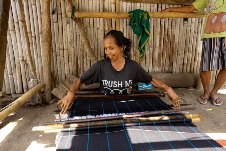 What to Do on Sumbawa - Wild Sumbawa What to do on Sumbawa - weaving is one of the many options